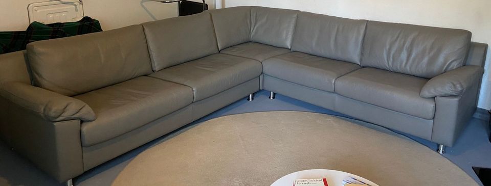 Großes Eckledersofa so gut wie neu! in Berlin