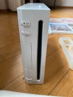 NINTENDO WII mit Zubehör und Spielen Bonn - Endenich Vorschau