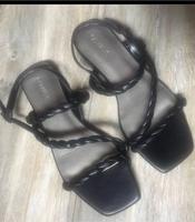 Neue Sandalen, Größe 40, schwarz Niedersachsen - Cuxhaven Vorschau