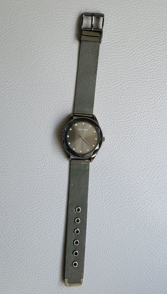 Damen- Armbanduhr von Ellen Tracy, grau in Bergholz Rehbrücke