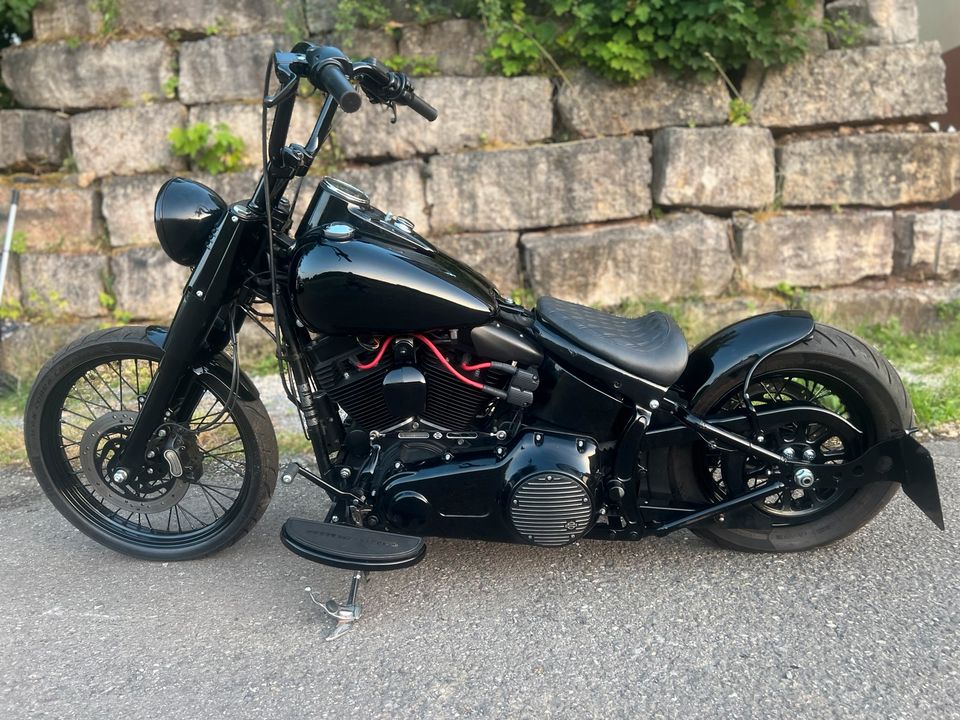 Harley Davidson Softail Slim Bobber 103 in Reutlingen