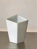 Rosenthal studio-line Nairac Porzellan Envelope Vase Weiß/Grün Hannover - Bothfeld-Vahrenheide Vorschau