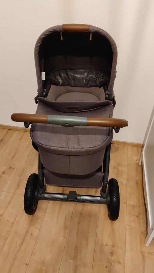 Kinderwagen sehr gut erhalten in Melsungen