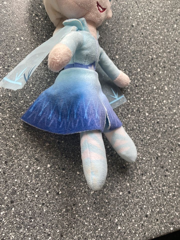 Disney Frozen  Elsa -Stoffpuppe ca. 25 cm in Würzburg