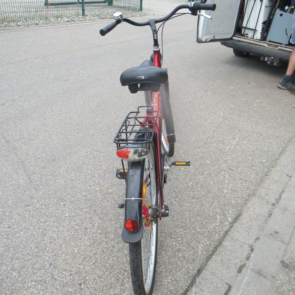 Rotes Excelsior Komfort  Damen City Fahrrad mit 3 Gang Schaltung in Meißenheim