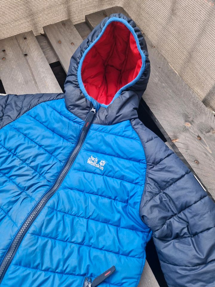 Jack Wolfskin Steppjacke gr. 140 neuwertig in Hebertshausen