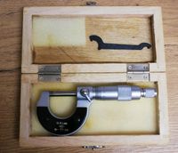 Micrometer 0 - 25 mm in original Holzschachtel Bayern - Gröbenzell Vorschau