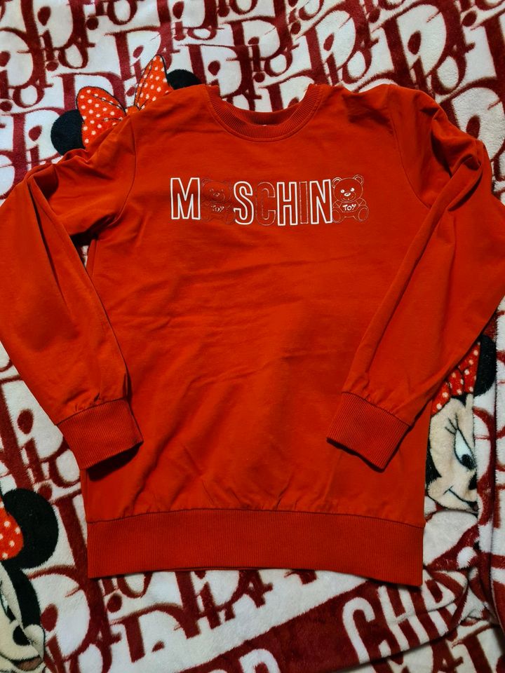 Toller Pullover von Moschino in Koblenz