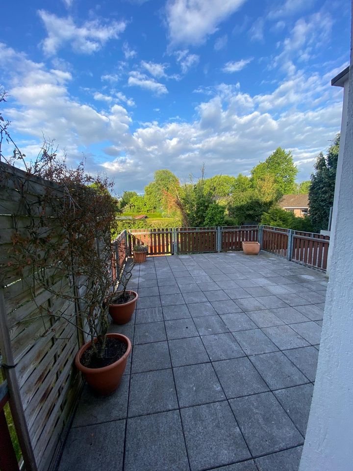 Provisionsfrei! Leerstehend! ETW mit eigenen Garten und Terrasse in
