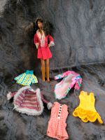 Barbie Vintage mit Kleidung Wuppertal - Oberbarmen Vorschau