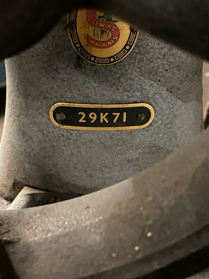SINGER 29K71 Antike Industrienähmaschine, Ledernähmaschine in Schönau im Schwarzwald