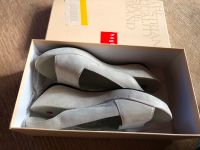 Schuhe Damenschuhe Högl Gr. 41 neuwertig silber Essen - Altenessen Vorschau