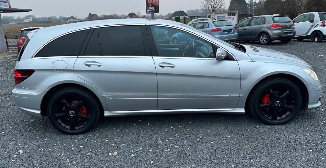 Abbildung des Autos Mercedes Benz R-Klasse 3…