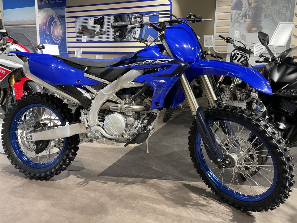 Yamaha YZ 250F Modell 2023 Neufahrzeug* in Lübben