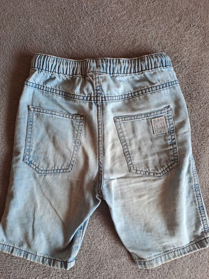 Jeans Shorts kurze Hose Zara Gr 122 in Hamburg