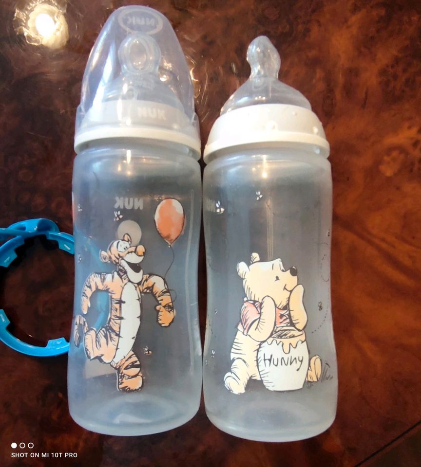 NUK Flaschen mit Zubehör und Babylöffel in Elsterwerda