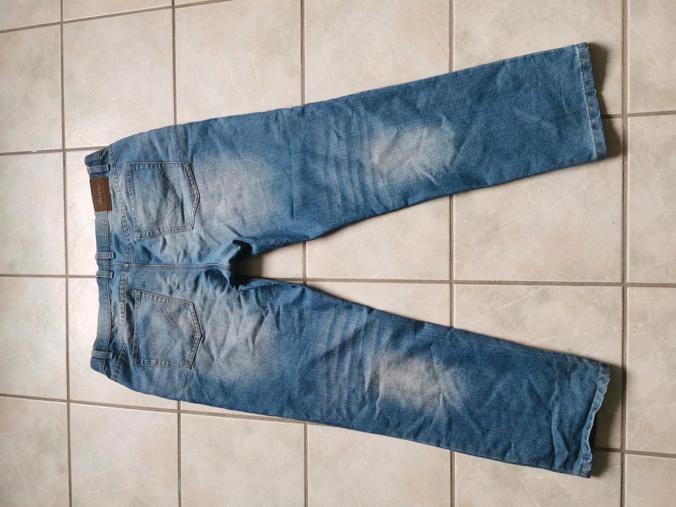 Jeans John Baner Gr. 58 verwaschen blau in Hargesheim