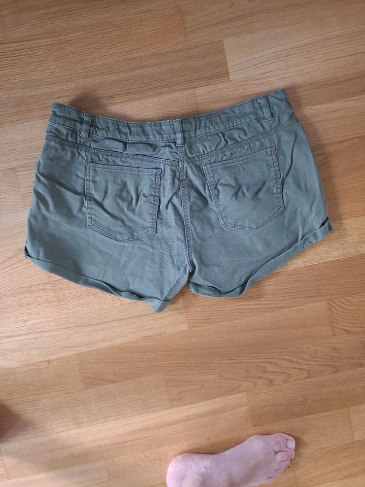 Shorts in Größe 40 in Köln
