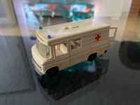 Retro SIku Krankenwagen Nordrhein-Westfalen - Mülheim (Ruhr) Vorschau