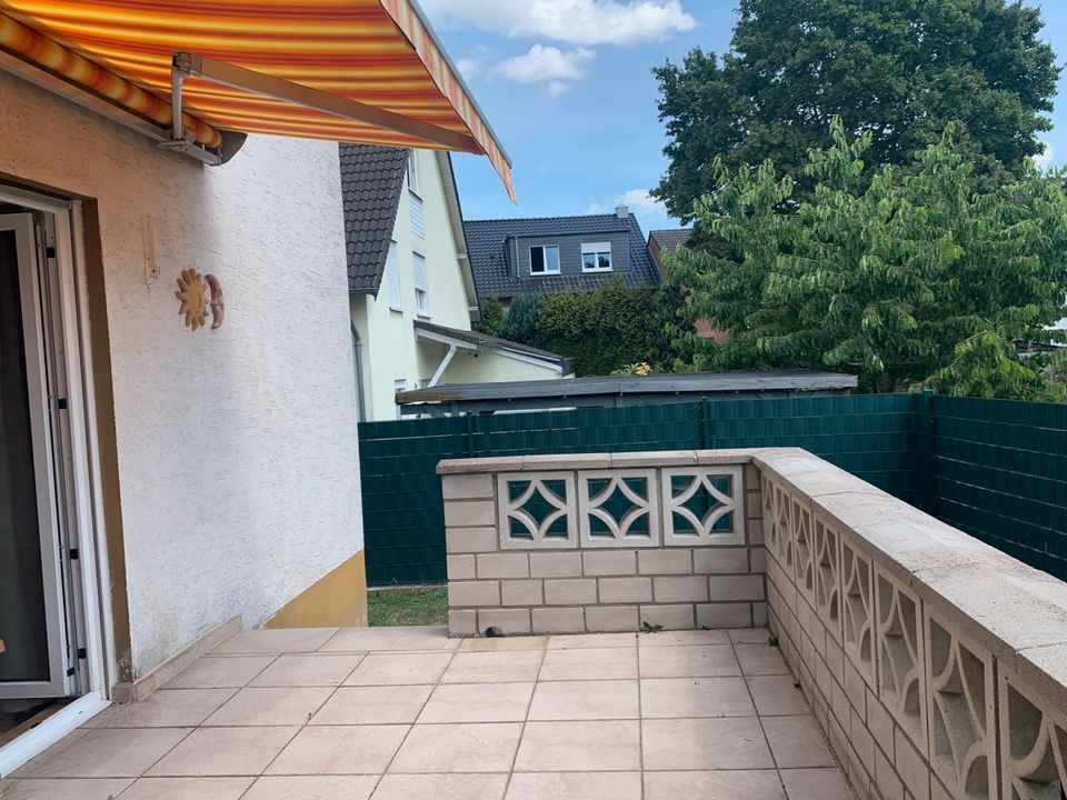 SANKT AUGUSTIN, tolle Doppelhaushälfte, 4-5 Zimmer, ca. 155 m² WNfl., Terrasse, Garage, Vollkeller in Sankt Augustin