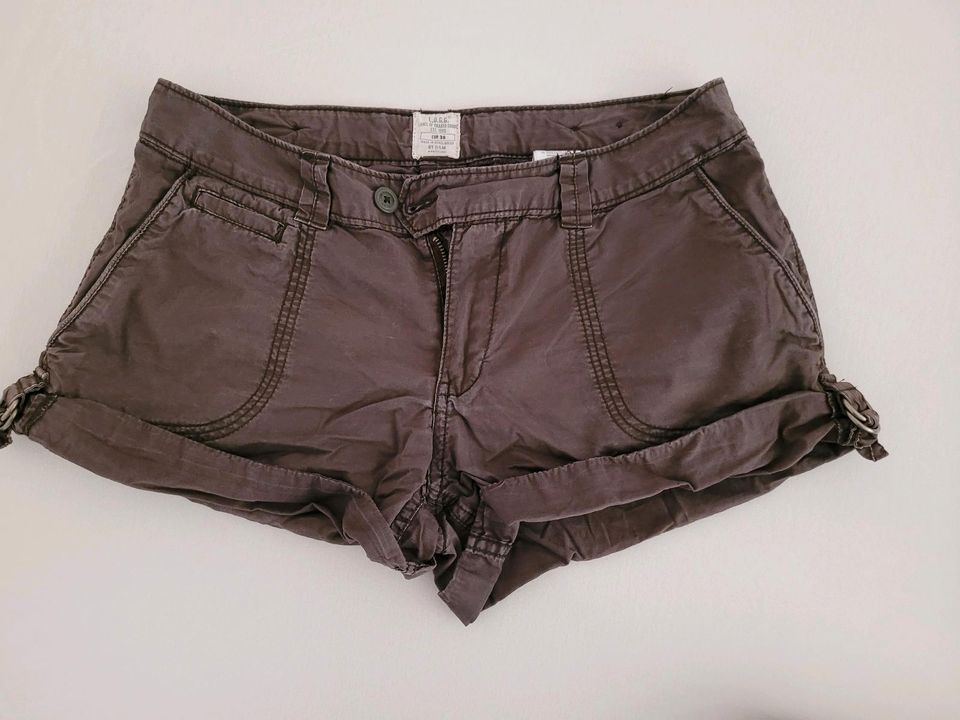 Shorts H&M Größe 38 in Greußenheim