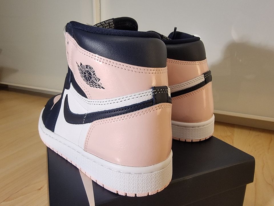 Jordan 1 High OG Atmosphere EU 39 / US W 8 in Dingolshausen