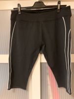 Caprihose Fabletics schwarz weiße Absetzungen  XXL 44 46 Hessen - Langen (Hessen) Vorschau