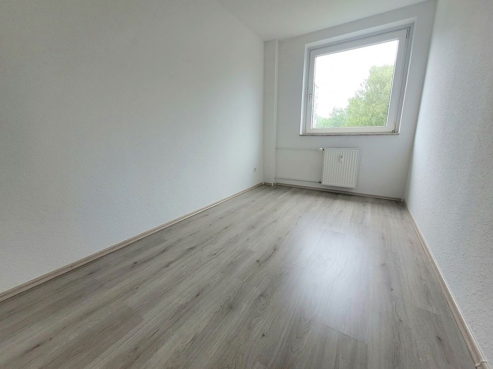 **TOP** 4-Zimmer-Wohnung mit Balkon und Aufzug! in Essen Freisenbruch