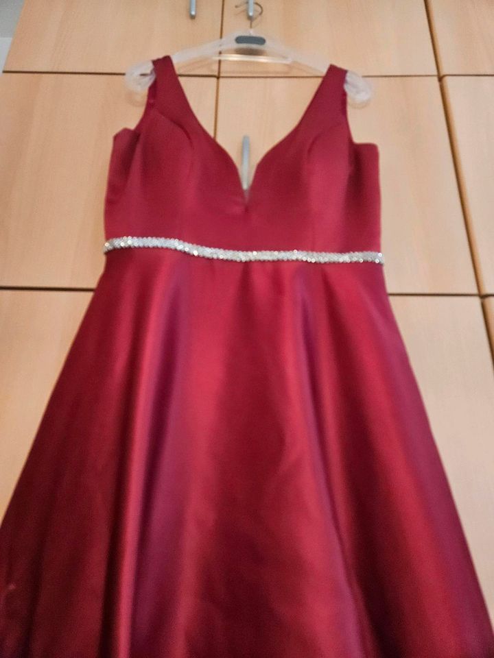 Hochzeitskleid / Abendkleid in Siegen