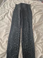 Esprit leggins leolock Leoparden Muster s Nordrhein-Westfalen - Velbert Vorschau