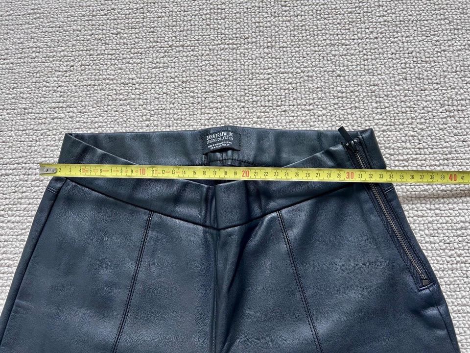 Leder Leggings ZARA trafaluc schwarz Gr. M in Hamburg