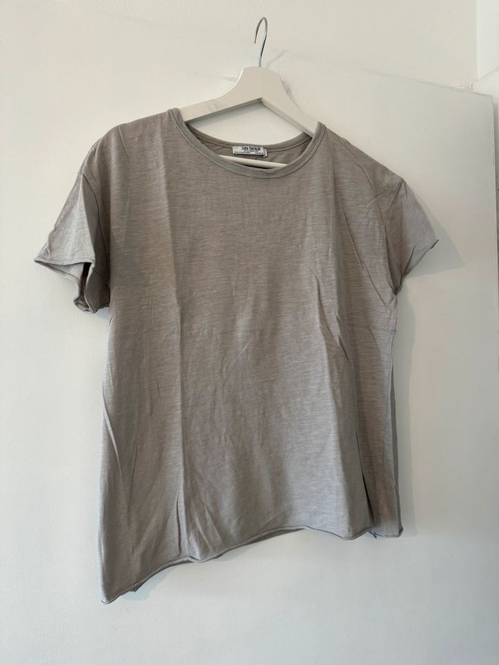 Graues Tshirt von Zara - Größe S in Lüdenscheid