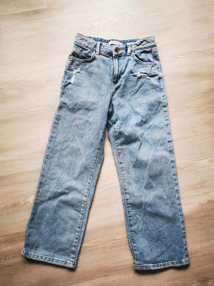 Jeans von Reserved, Größe 140 in Kornwestheim