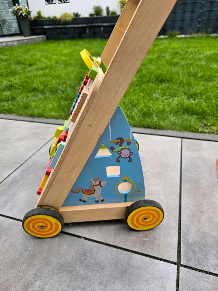 Laufwagen Lauflernwagen Laufhilfe Kinderwagen Spielzeug in Gelsenkirchen