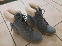Damen Stiefeletten blau mit Fell Gr. 39 NEU Rheinland-Pfalz - Altrich Vorschau