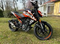 Ktm Duke 125ccm Motor neu tüv fast neu Brandenburg - Hennigsdorf Vorschau