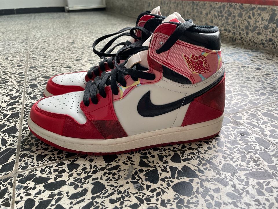 Air Jordan 1 - Spider-Man Across the Spiderverse in Nürnberg (Mittelfr)