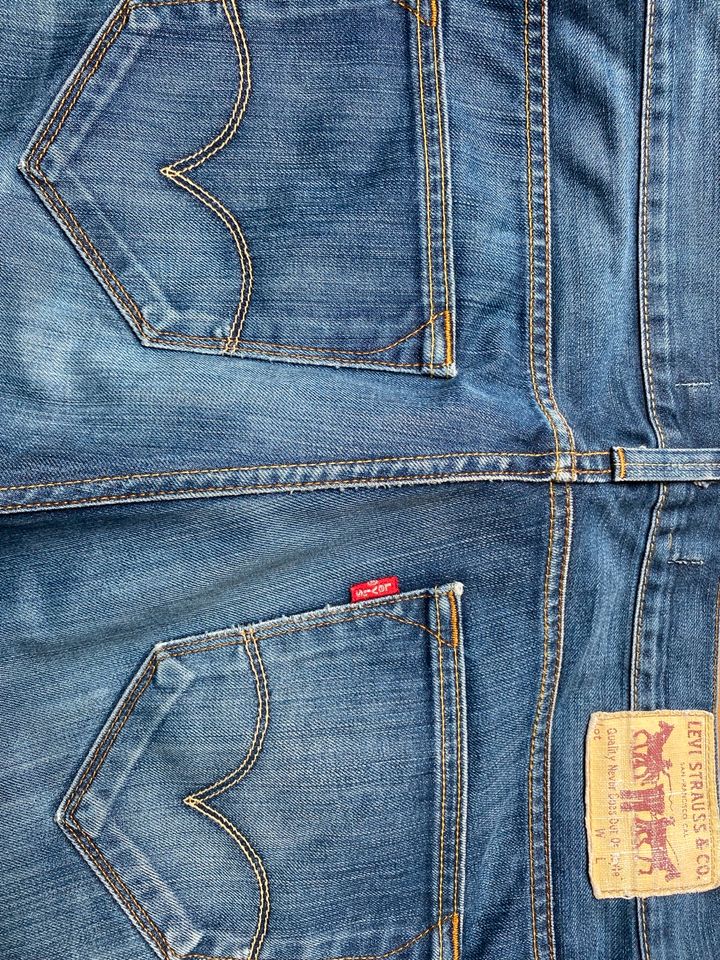 Levi’s 504 straight; Jeans; blau in Kottenheim