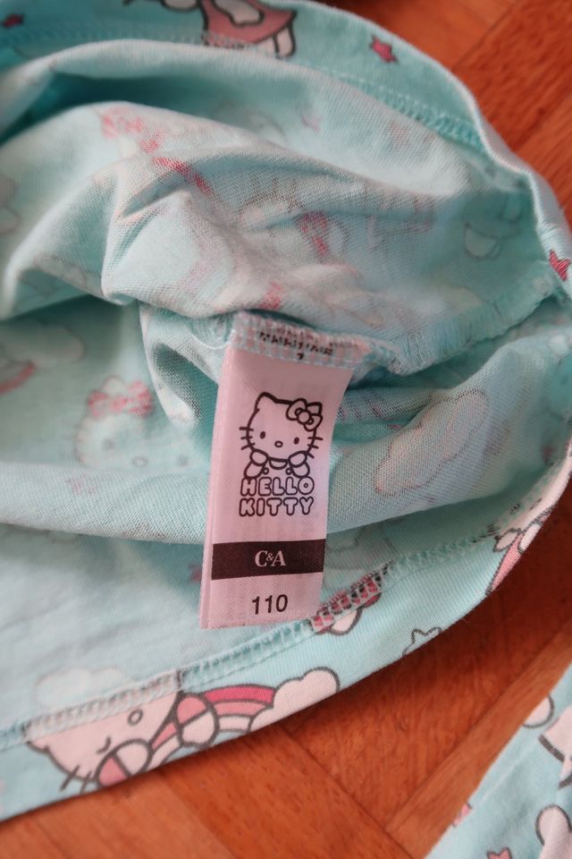 C&A Schlafanzug Hello Kitty Gr. 110 Mädchen türkis blau in Bad Pyrmont