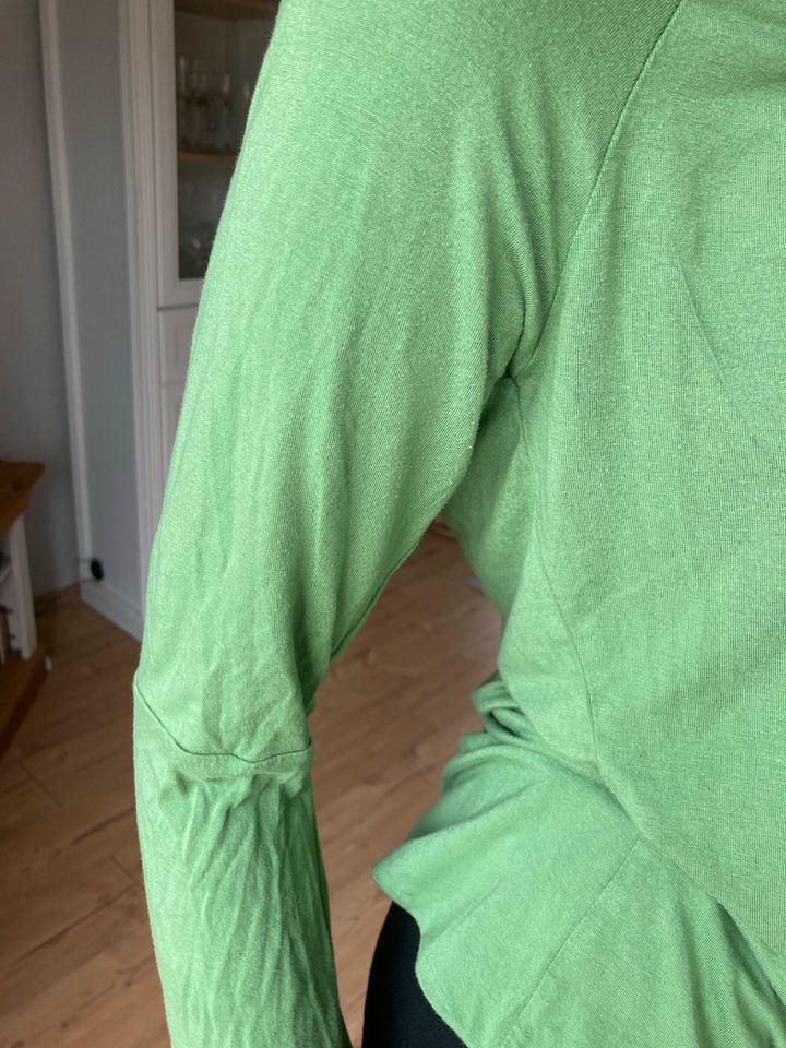 schönes lindgrünes Shirt von Kaia, Gr. 42 in Duderstadt
