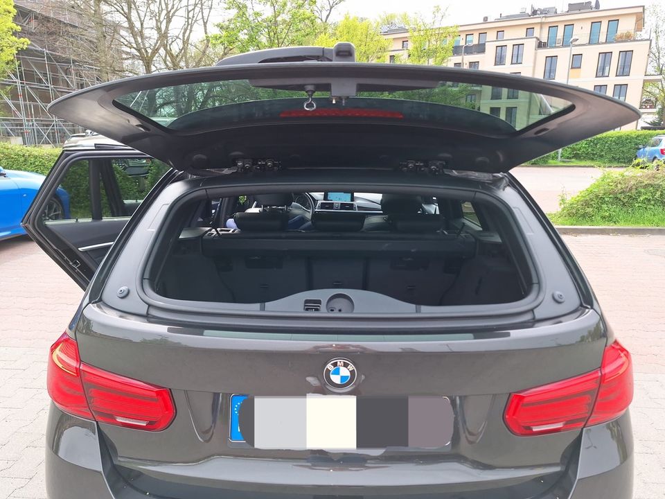 BMW 320 Touring Luxury Line in Berlin
