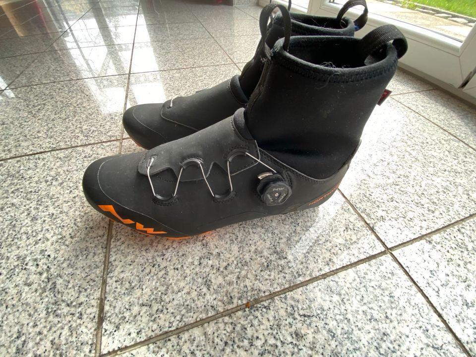 Fahrrad/Rennrad Winterschuhe NORTHWAVE in Overath