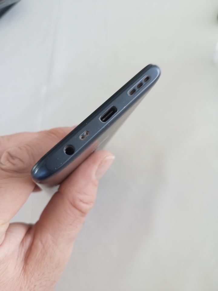 Xiaomi Redmi 9 grau 4/64 GB 5.000mAh Akku in Schorndorf