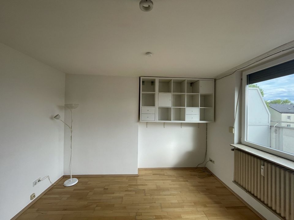 1-Zimmmer Wohnung in Berg-am-Laim, EBK, Terasse in München