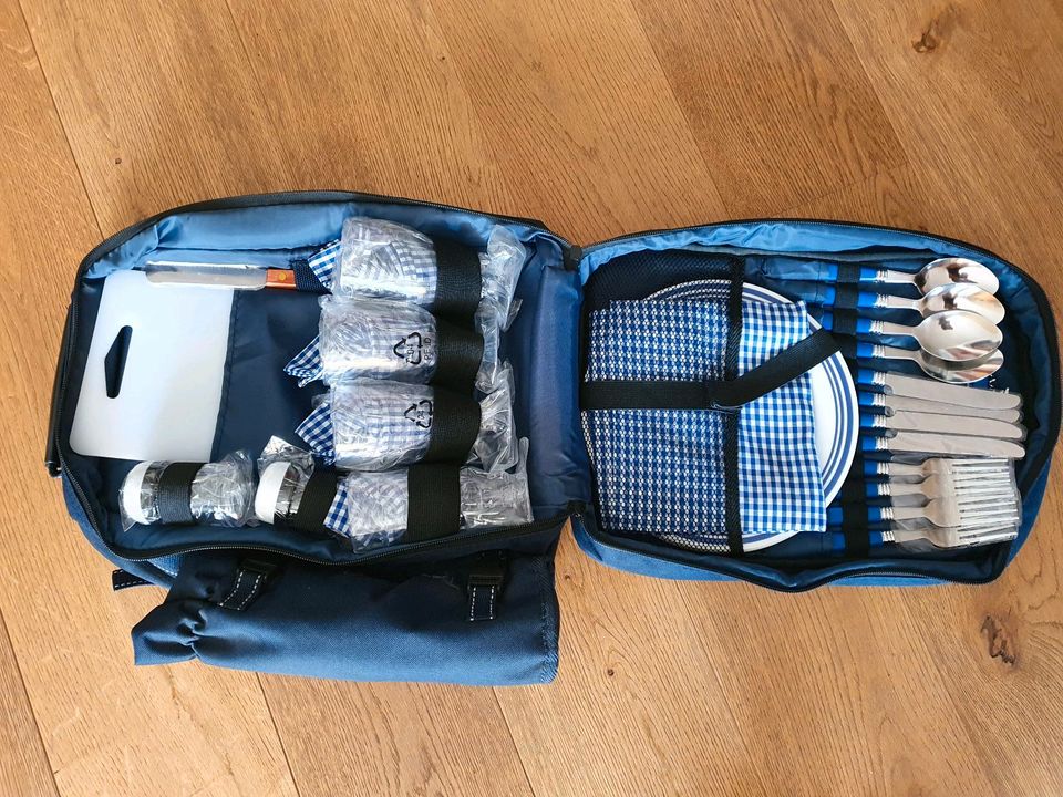 Schöner Neuer Rucksack zum Picknick mit Ausstattung in Bitburg