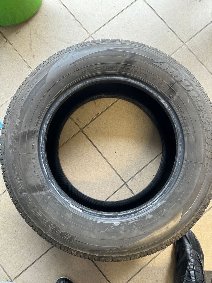 2x Sommerreifen 245 65 17 Bridgestone Reifen in Brigachtal