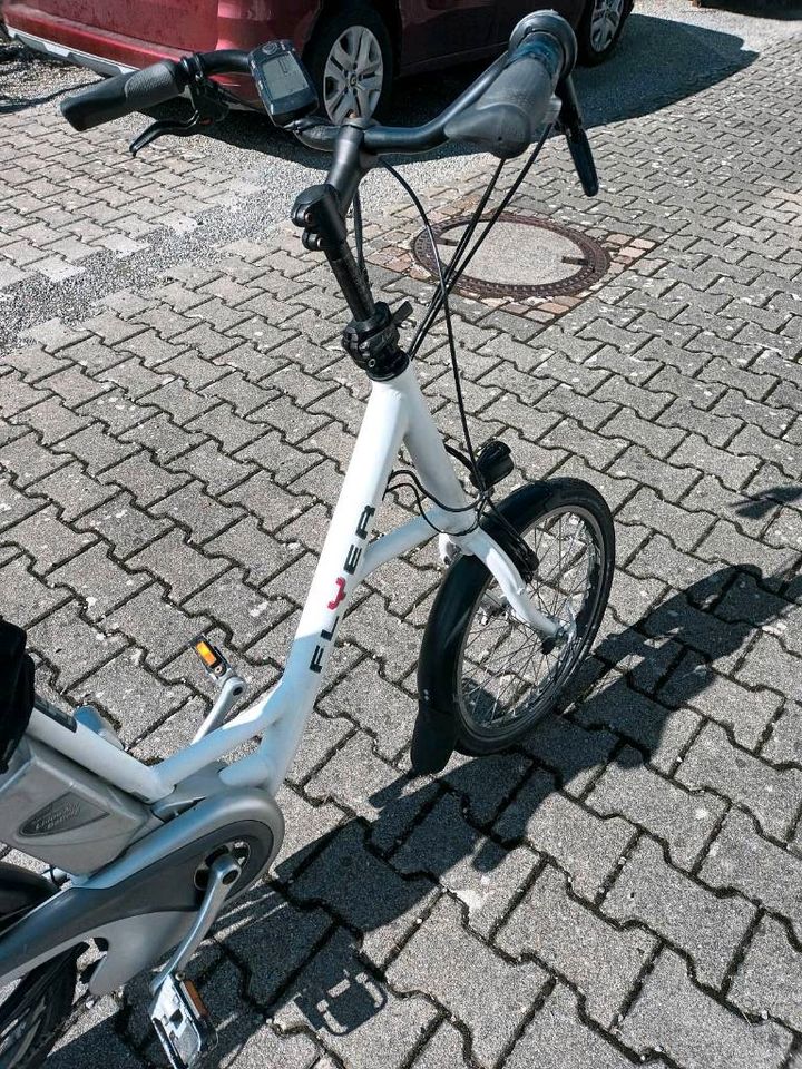 Flyer Isy 20 Pedelec e-Bike Elektrofahrrad Elektrorad E-Rad EBike in Deggenhausertal