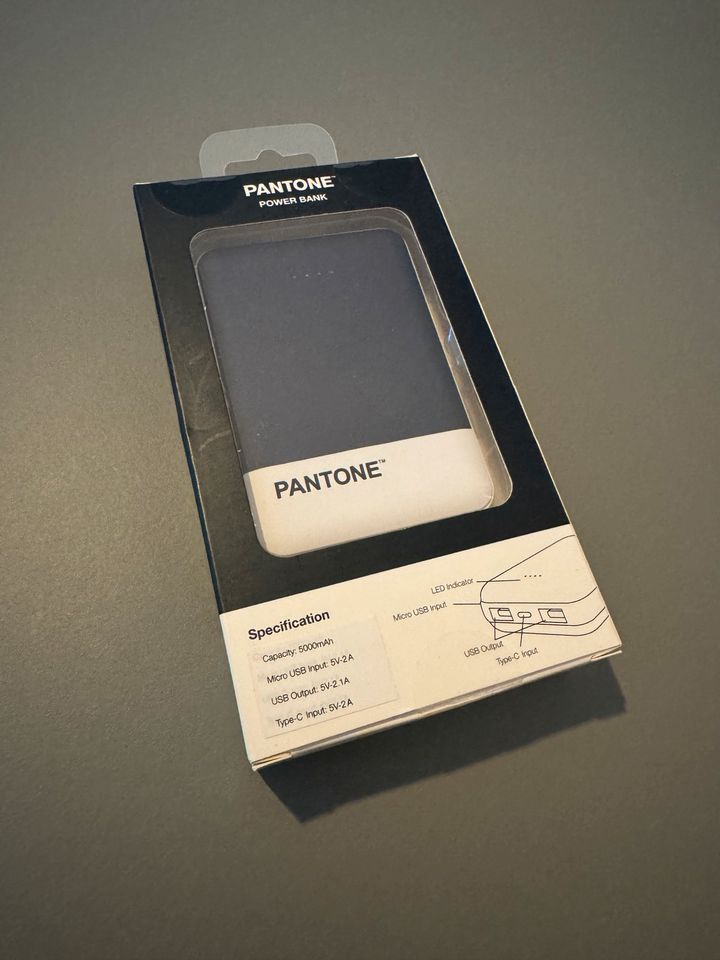 Pantone Powerbank 5000mAh in Hamburg