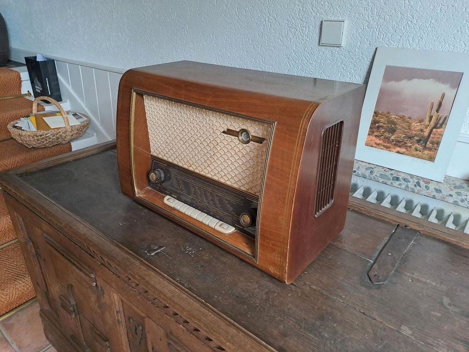 Loewe Opta Rheingraf Radio 50er Jahre retro altes Radio in Pattensen