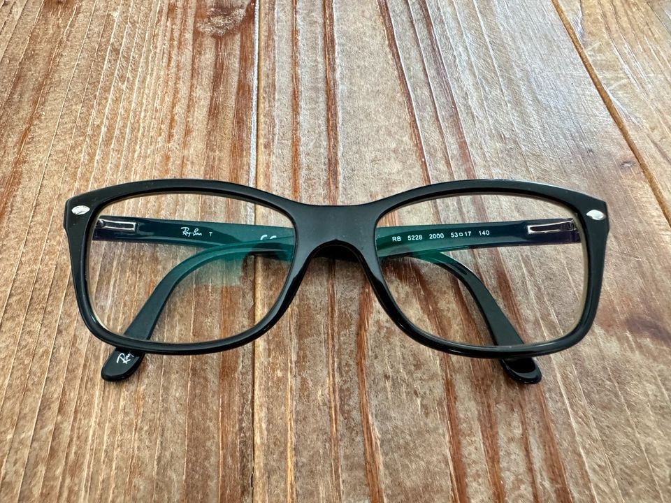 Ray Ban RB5228 Brille gebraucht in einen Super Zustand in Norderstedt